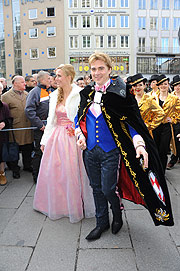 Narrhalla Einzug auf den Marienplatz (©Foto: Ingrid Grossmann)